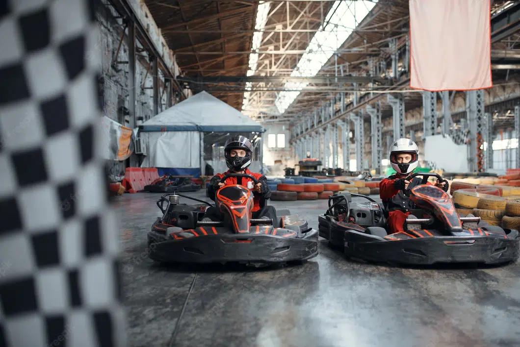 Gokart på indendørs bane
